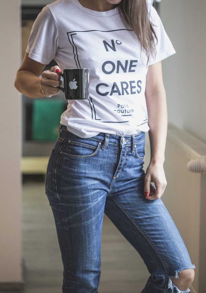 Making a Casual White tee shirt into a sophisticated look